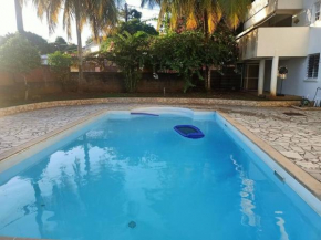 Appartement avec double terrasse piscine a Didier